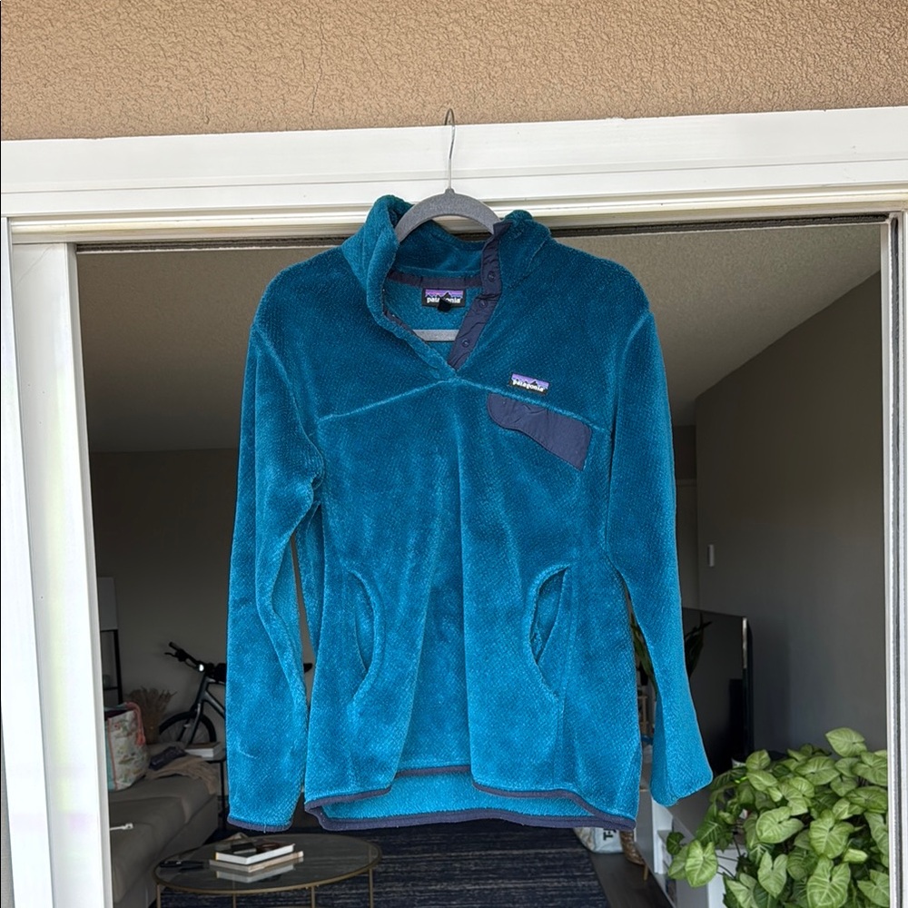 Patagonia Fleece Pullover with Pockets